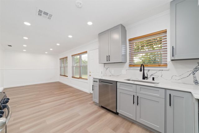 2500 Parkway Avenue, Rosenberg, TX 77471