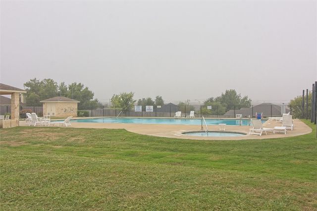 313 Avalanche Ave, Georgetown, TX 78626