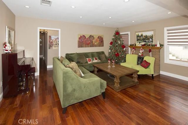 3238 Montrose, La Crescenta, CA 91214