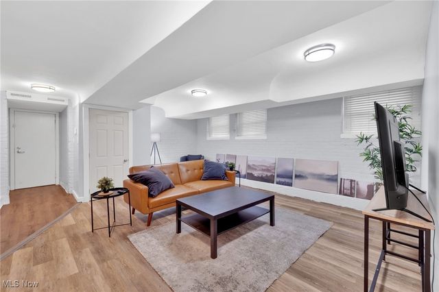 11433 Ashbury Avenue 1, Cleveland, OH 44106