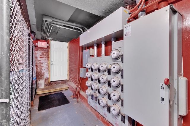 11433 Ashbury Avenue 1, Cleveland, OH 44106