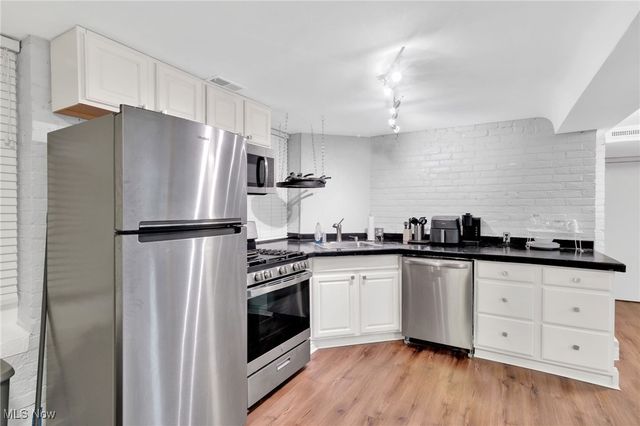 11433 Ashbury Avenue 1, Cleveland, OH 44106