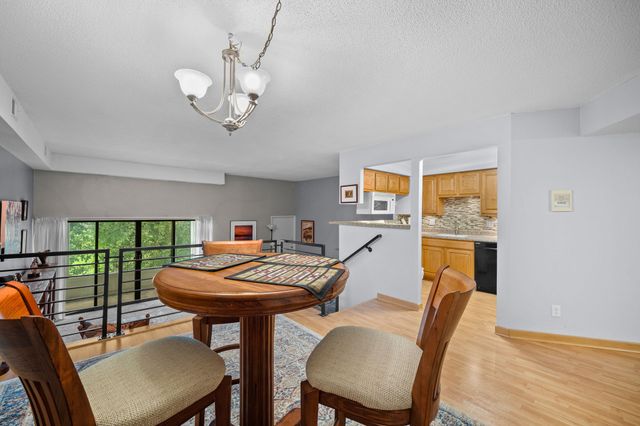 4902 University Avenue 325, Des Moines, IA 50311