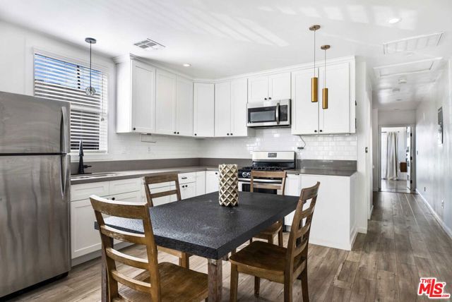 1205 N GENESEE Avenue, West Hollywood, CA 90046