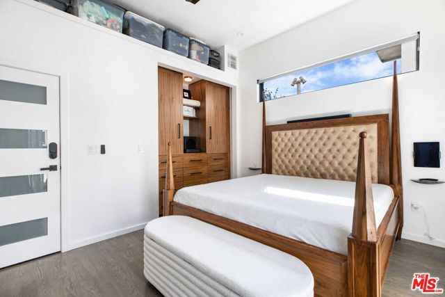 1205 N GENESEE Avenue, West Hollywood, CA 90046