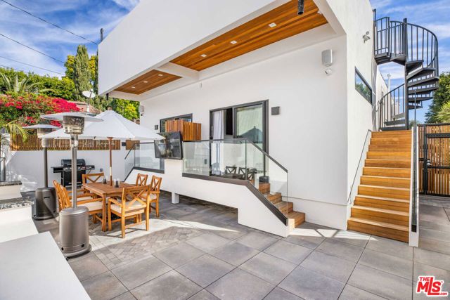1205 N GENESEE Avenue, West Hollywood, CA 90046