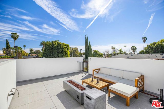 1205 N GENESEE Avenue, West Hollywood, CA 90046
