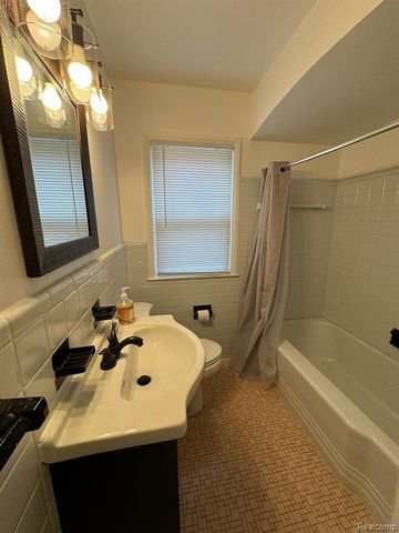 14919 Fairmount Drive, Detroit, MI 48205