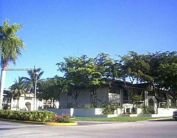 18965 NW 62nd Avenue 210, Hialeah, FL 33015