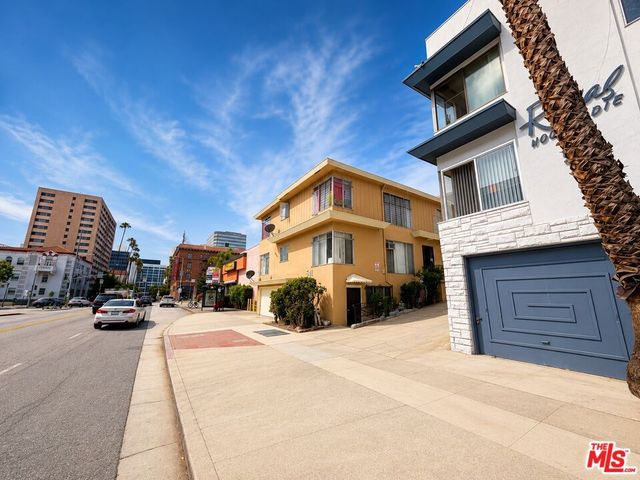 541 S Normandie Avenue, Los Angeles, CA 90020