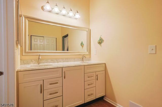2 Hart Dr, West Orange Twp., NJ 07052