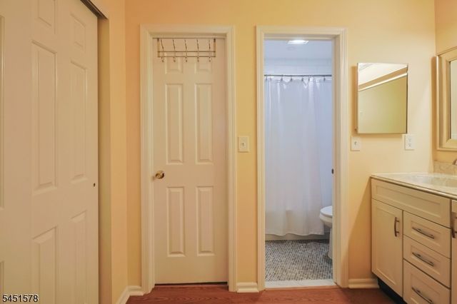 2 Hart Dr, West Orange Twp., NJ 07052