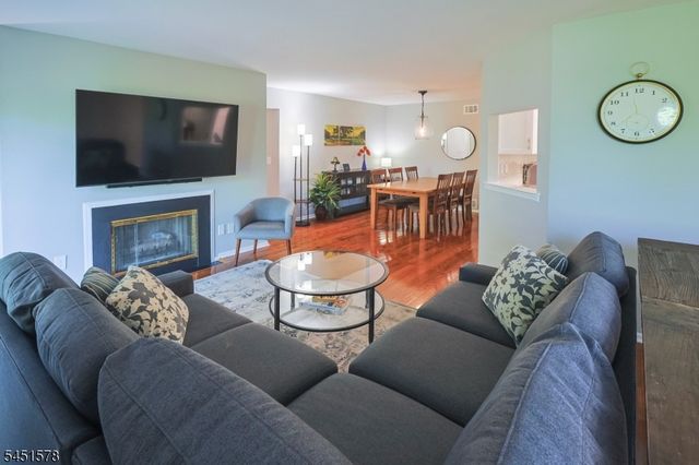 2 Hart Dr, West Orange Twp., NJ 07052