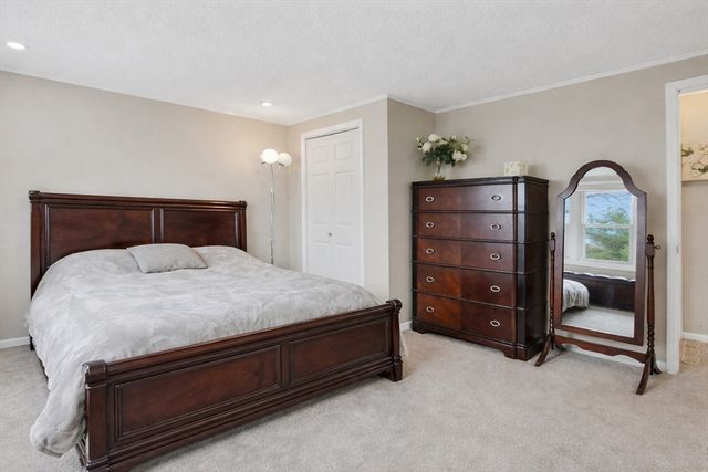 270 Sunderland Road 2, Worcester, MA 01604