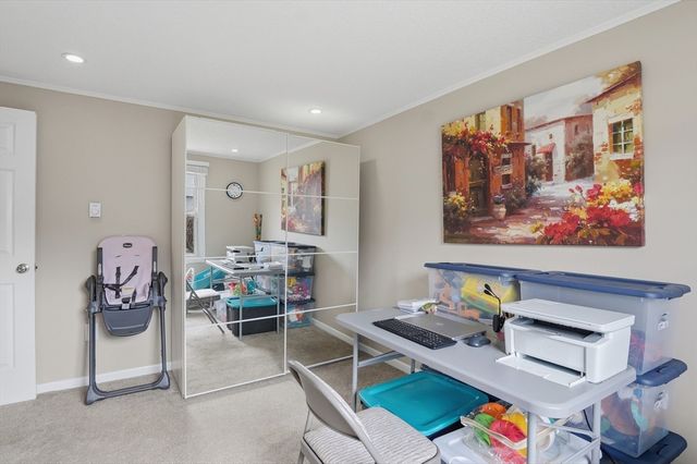 270 Sunderland Road 2, Worcester, MA 01604