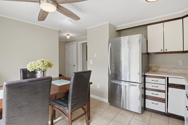 270 Sunderland Road 2, Worcester, MA 01604