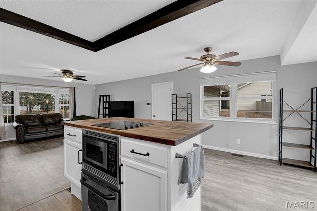 12670 Parktrails Lane, Black Jack, MO 63033