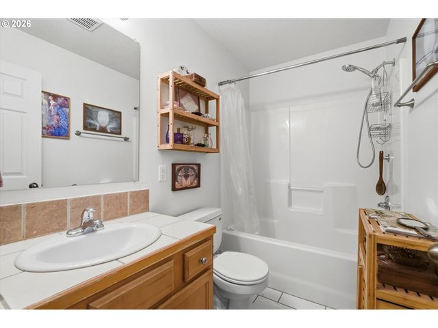 673 Se 148TH Ave 11, Portland, OR 97233