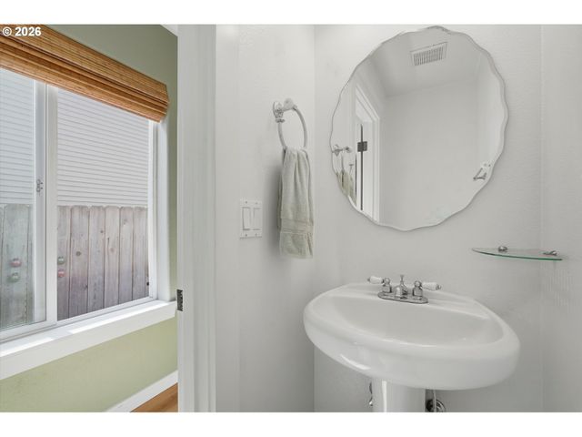 673 Se 148TH Ave 11, Portland, OR 97233
