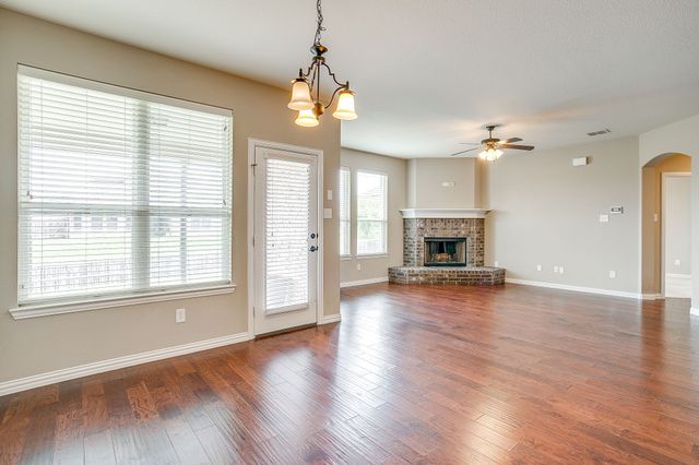 1537 Silverstone Drive, Weatherford, TX 76087