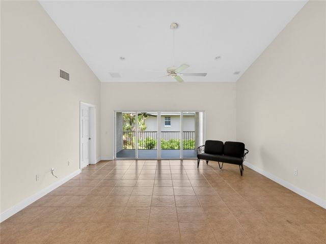 4350 Doubles Alley Drive 201, Vero Beach, FL 32967