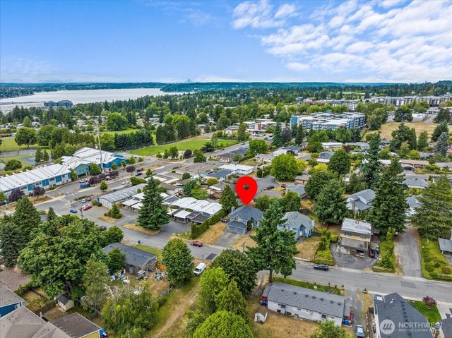 2826 NE 8th Street, Renton, WA 98056