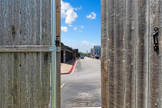 2601 Ashdale DR, Austin, TX 78757
