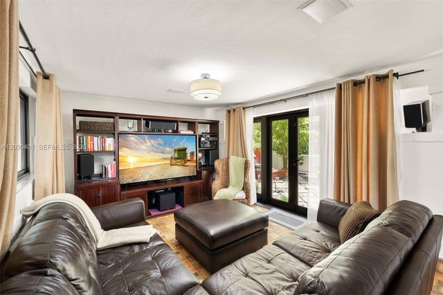 5860 Pine Tree Drive, Miami Beach, FL 33140