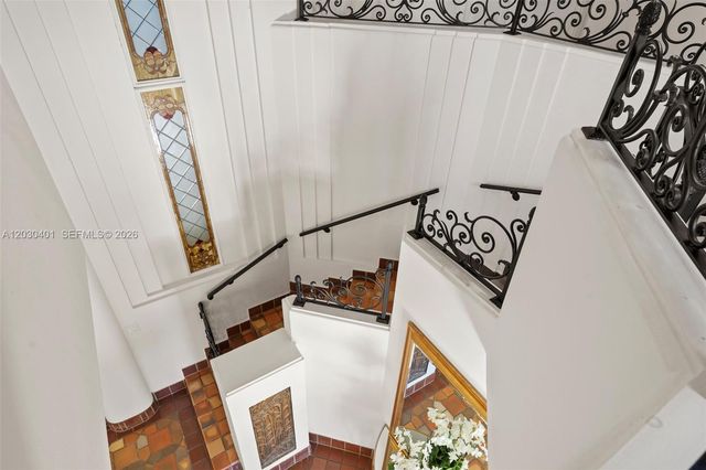 5860 Pine Tree Drive, Miami Beach, FL 33140