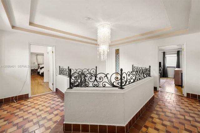 5860 Pine Tree Drive, Miami Beach, FL 33140
