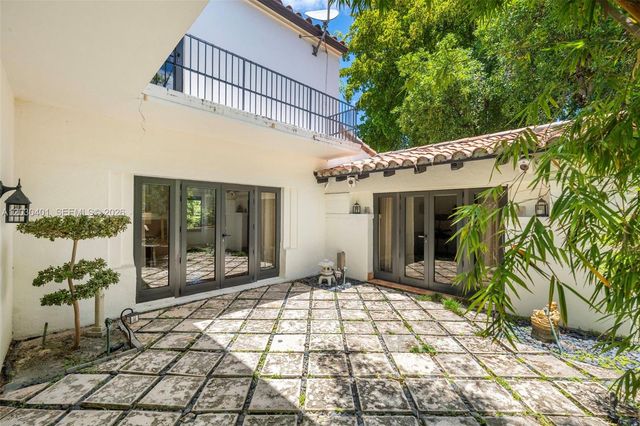 5860 Pine Tree Drive, Miami Beach, FL 33140