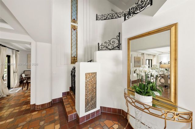 5860 Pine Tree Drive, Miami Beach, FL 33140