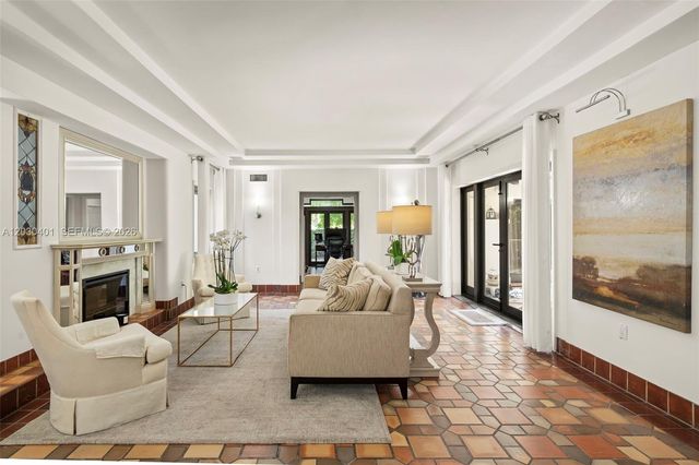 5860 Pine Tree Drive, Miami Beach, FL 33140
