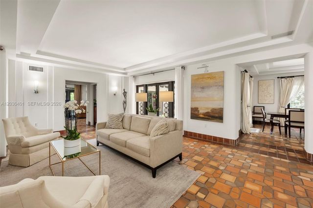 5860 Pine Tree Drive, Miami Beach, FL 33140
