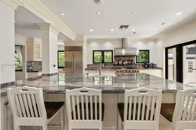 5860 Pine Tree Drive, Miami Beach, FL 33140