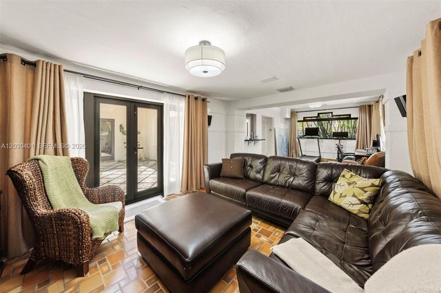 5860 Pine Tree Drive, Miami Beach, FL 33140