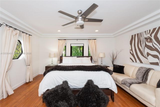 5860 Pine Tree Drive, Miami Beach, FL 33140