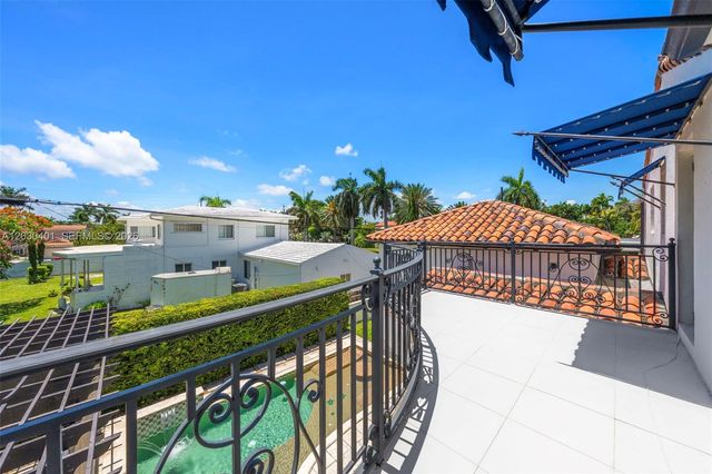 5860 Pine Tree Drive, Miami Beach, FL 33140