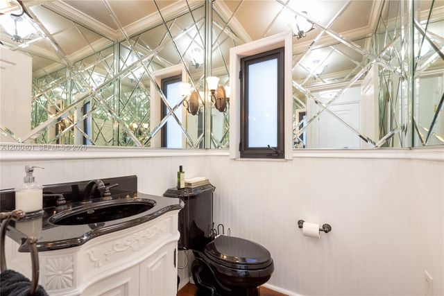 5860 Pine Tree Drive, Miami Beach, FL 33140