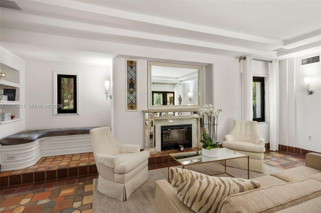 5860 Pine Tree Drive, Miami Beach, FL 33140