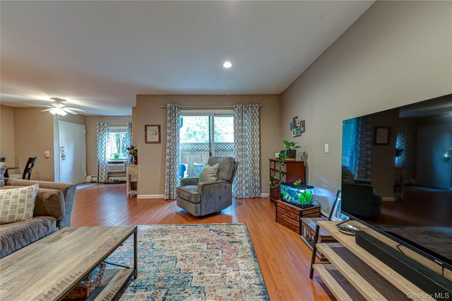85 Richmond Boulevard 1A, Ronkonkoma, NY 11779