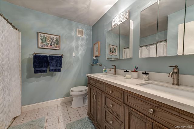 85 Richmond Boulevard 1A, Ronkonkoma, NY 11779