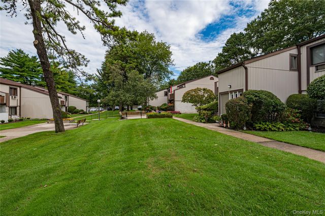 85 Richmond Boulevard 1A, Ronkonkoma, NY 11779