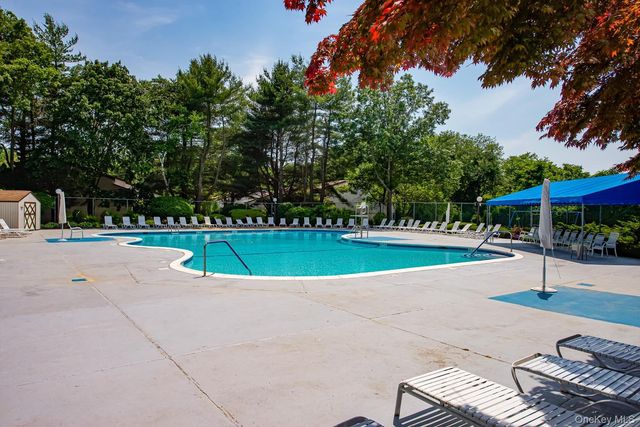 85 Richmond Boulevard 1A, Ronkonkoma, NY 11779