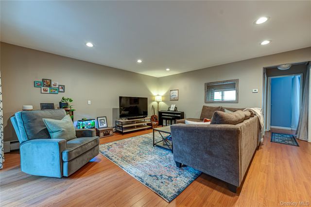 85 Richmond Boulevard 1A, Ronkonkoma, NY 11779