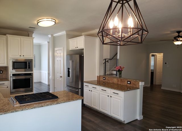 4111 Antlers Lodge Rd, San Antonio, TX 78251