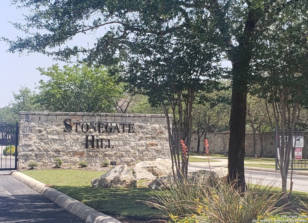 4111 Antlers Lodge Rd, San Antonio, TX 78251