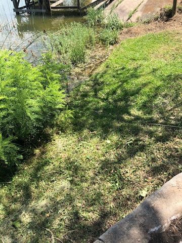 8633 Heron Drive, Fort Worth, TX 76108