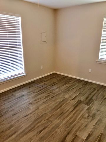 8633 Heron Drive, Fort Worth, TX 76108