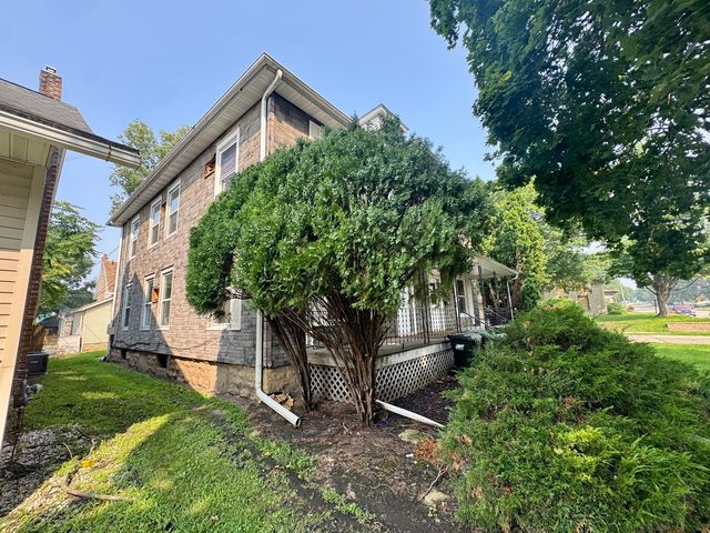 611 1st Avenue, Sterling, IL 61081